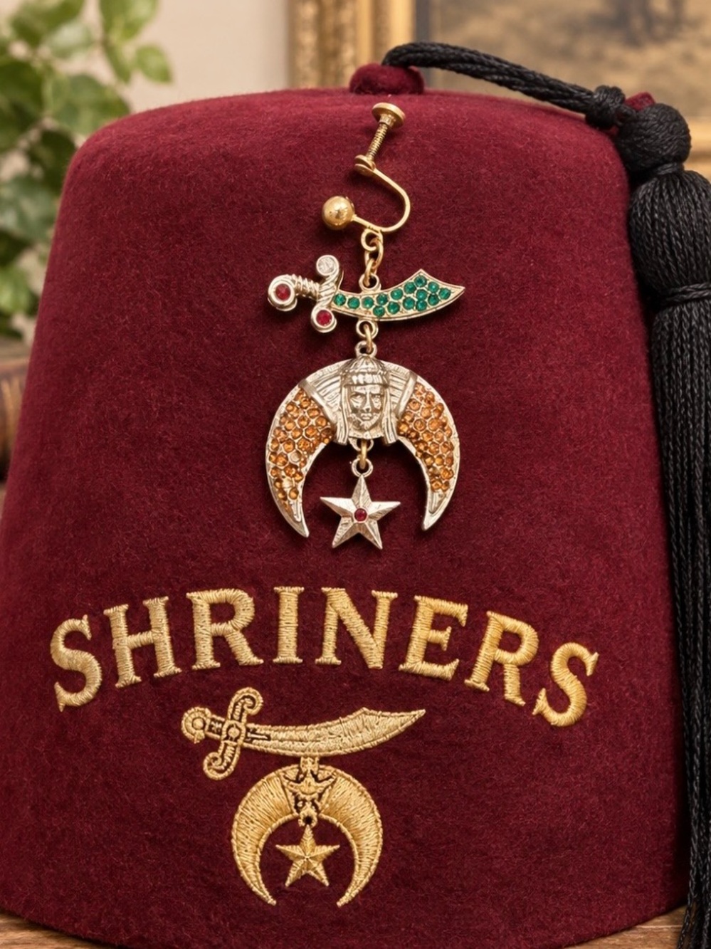 Vintage Masonic Shriners Fraternal Regalia Fez Hat Clip. 50’s 60’s | Crescent